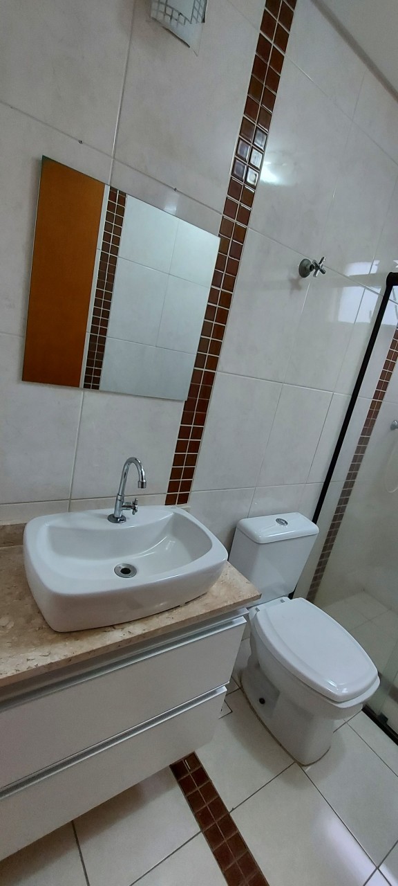 APARTAMENTO NO EDIFÍCIO VISCONDE DO EMBARÉ EM SANTOS