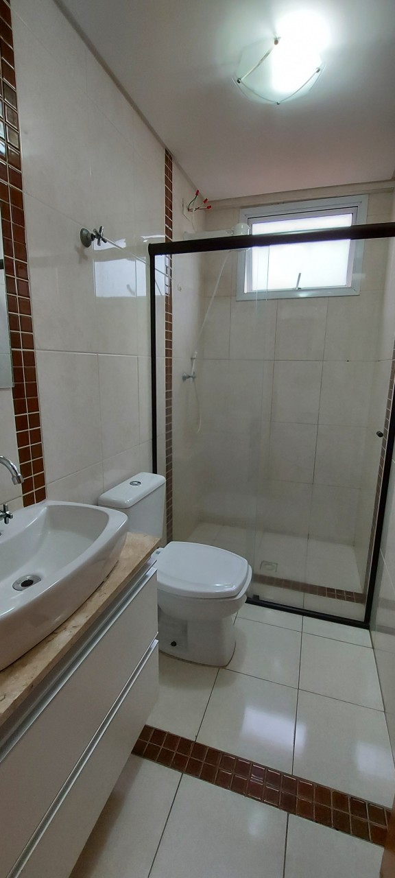 APARTAMENTO NO EDIFÍCIO VISCONDE DO EMBARÉ EM SANTOS