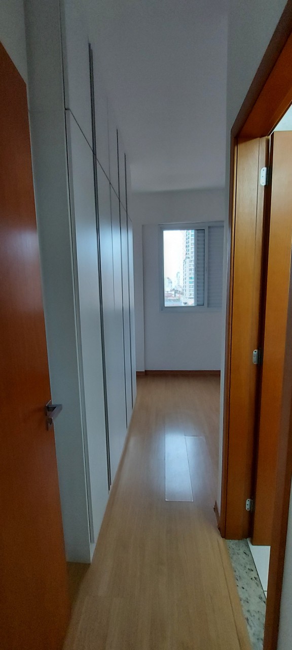 APARTAMENTO NO EDIFÍCIO VISCONDE DO EMBARÉ EM SANTOS