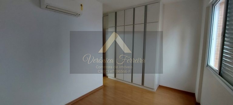 APARTAMENTO NO EDIFÍCIO VISCONDE DO EMBARÉ EM SANTOS