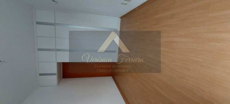 APARTAMENTO NO EDIFÍCIO VISCONDE DO EMBARÉ EM SANTOS