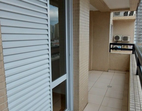 APARTAMENTO NO EDIFÍCIO VISCONDE DO EMBARÉ EM SANTOS