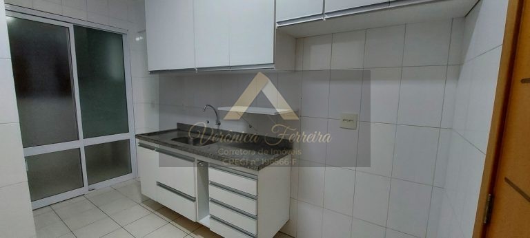 APARTAMENTO NO EDIFÍCIO VISCONDE DO EMBARÉ EM SANTOS