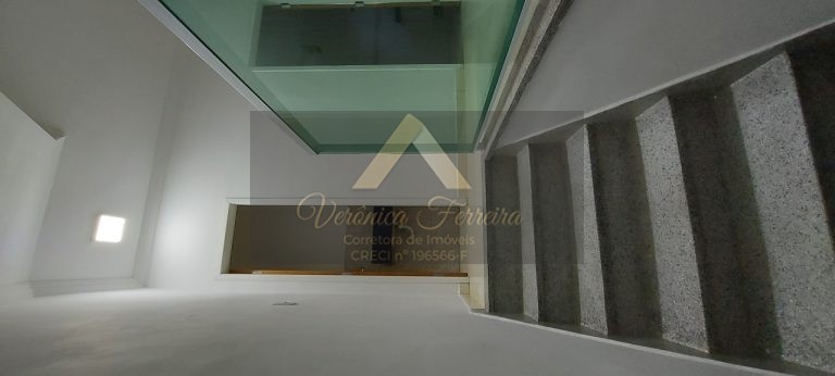 Sobrado no bairro Estuário em Santo/SP