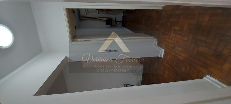 Apartamento com 2 dormitórios em Santos/SP com 77m²
