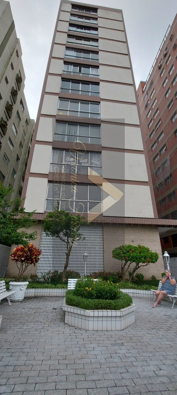 Apartamento com 2 dormitórios em Santos/SP com 77m²