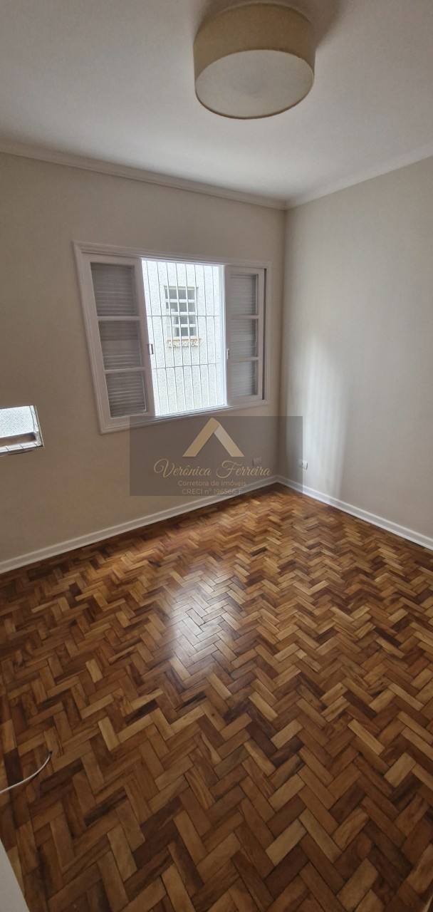 Apartamento com 02 dormitórios no Embaré