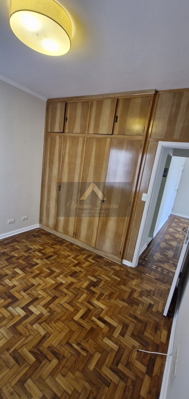 Apartamento com 02 dormitórios no Embaré