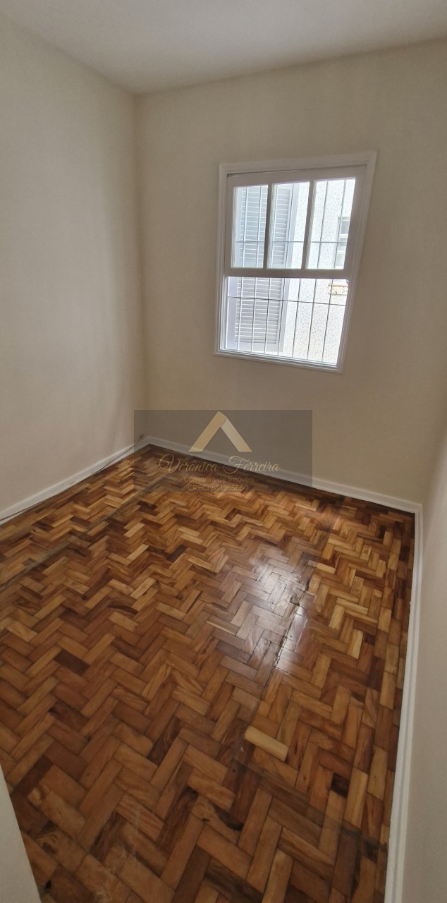 Apartamento com 02 dormitórios no Embaré