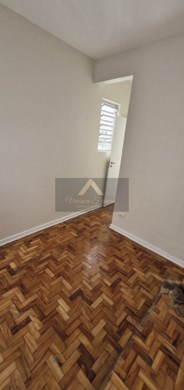 Apartamento com 02 dormitórios no Embaré